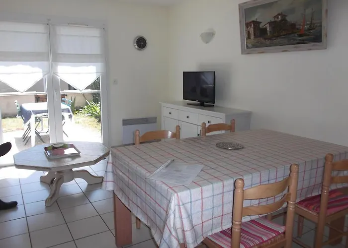 Etoile De Saint-Pair-sur-Mer